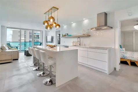 4001 S Ocean Drive Hollywood FL 33019