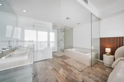 650 NE 32nd Street Miami FL 33137