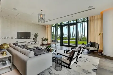 650 NE 32nd Street Miami FL 33137