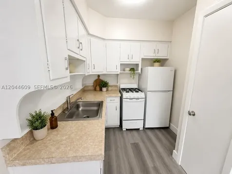 34 Madeira Avenue Coral Gables FL 33134