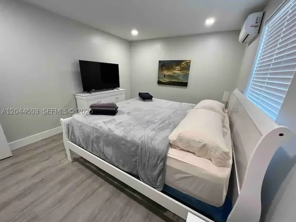 1925 Dewey Street Hollywood FL 33020
