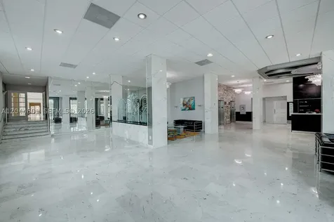 5001 Collins Avenue Miami Beach FL 33140