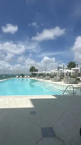 300 Biscayne Blvd Way Miami FL 33131