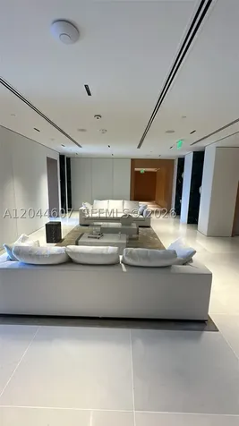 300 Biscayne Blvd Way Miami FL 33131