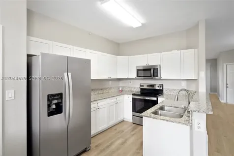 10709 NW 81st Lane Doral FL 33178