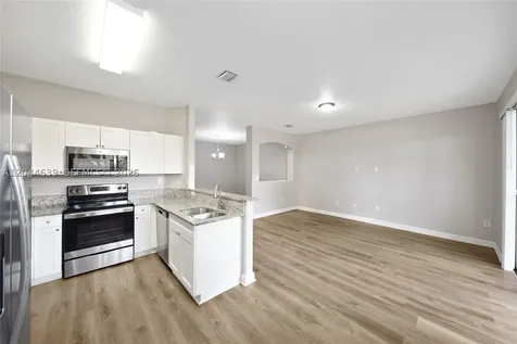 10709 NW 81st Lane Doral FL 33178