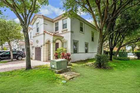 10709 NW 81st Lane Doral FL 33178