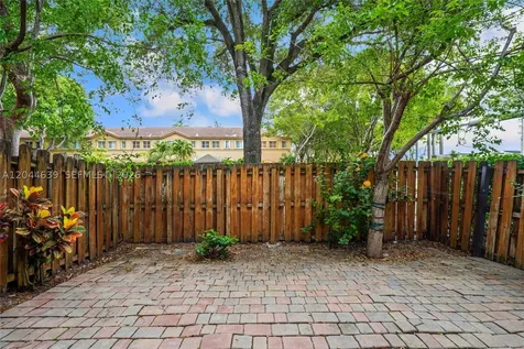 10709 NW 81st Lane Doral FL 33178