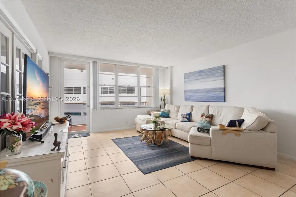 3725 S Ocean Drive Hollywood FL 33019