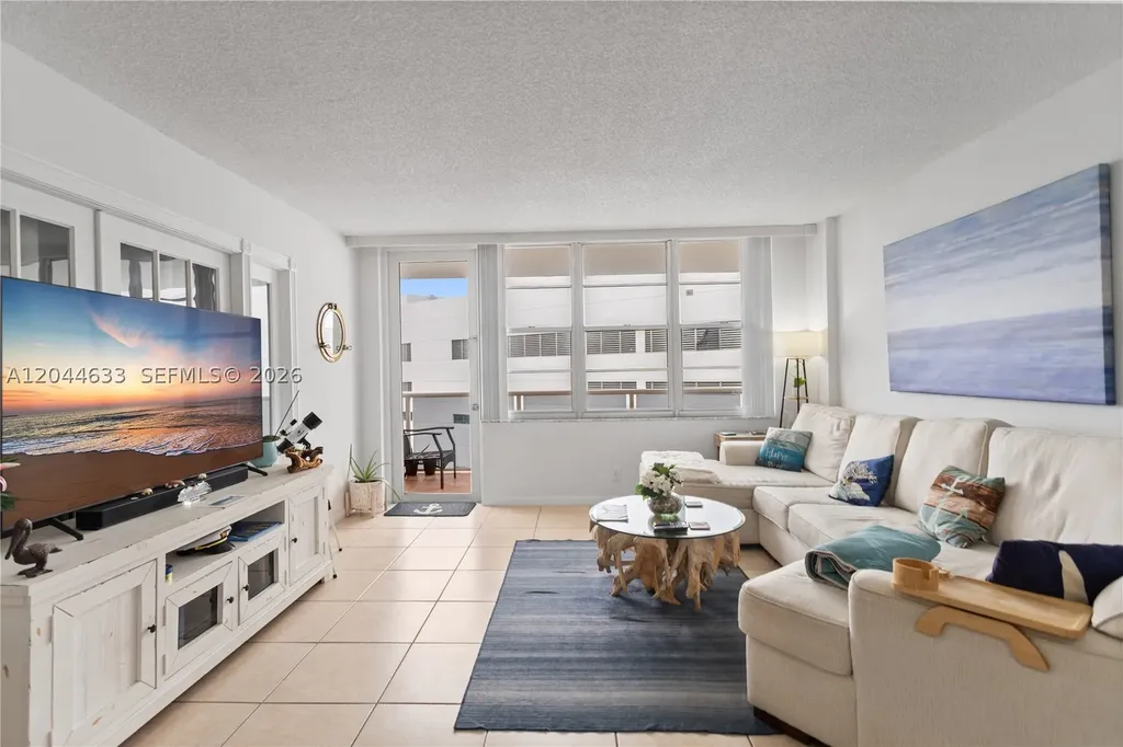 3725 S Ocean Drive Hollywood FL 33019