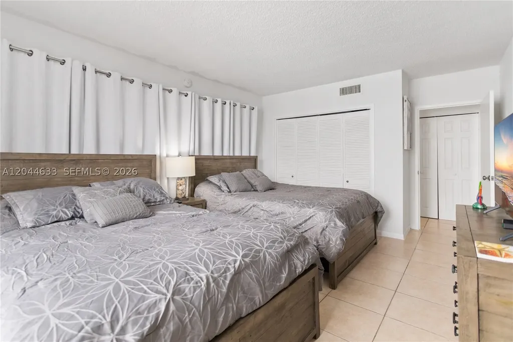 3725 S Ocean Drive Hollywood FL 33019