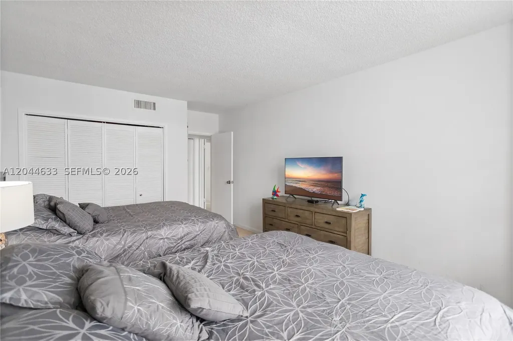 3725 S Ocean Drive Hollywood FL 33019