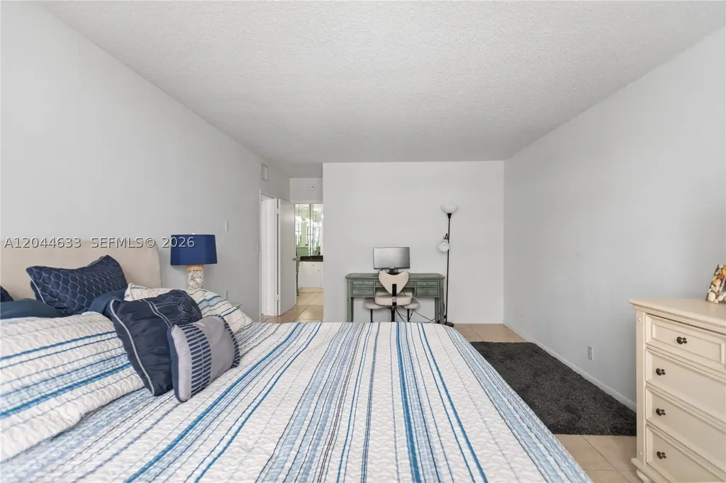 3725 S Ocean Drive Hollywood FL 33019
