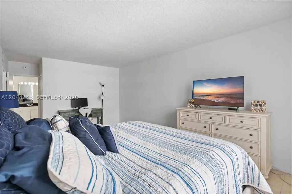3725 S Ocean Drive Hollywood FL 33019