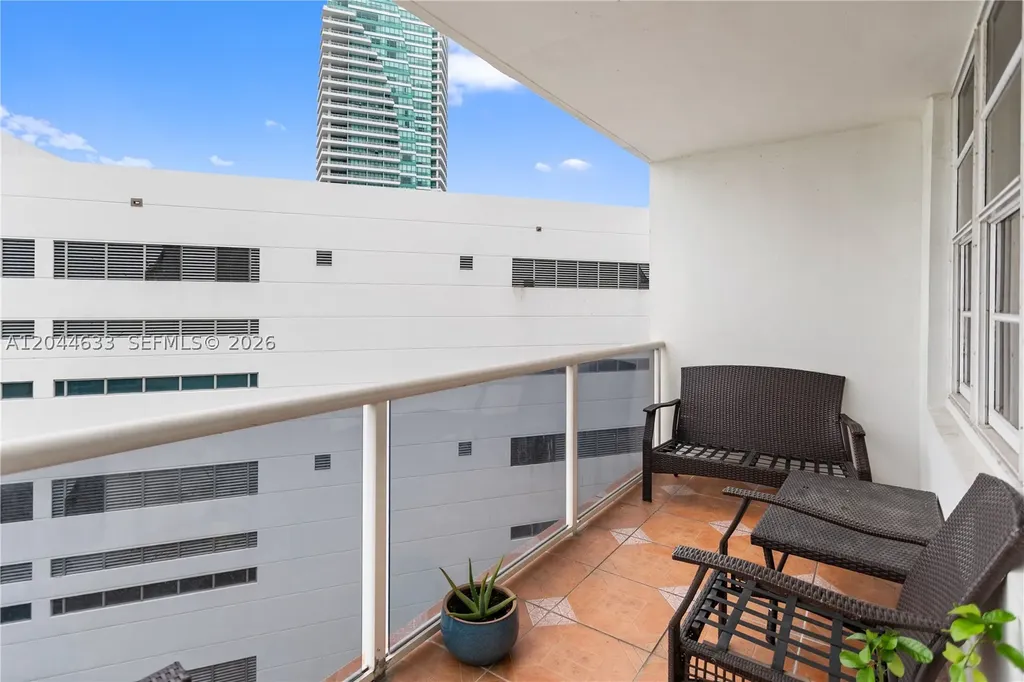 3725 S Ocean Drive Hollywood FL 33019