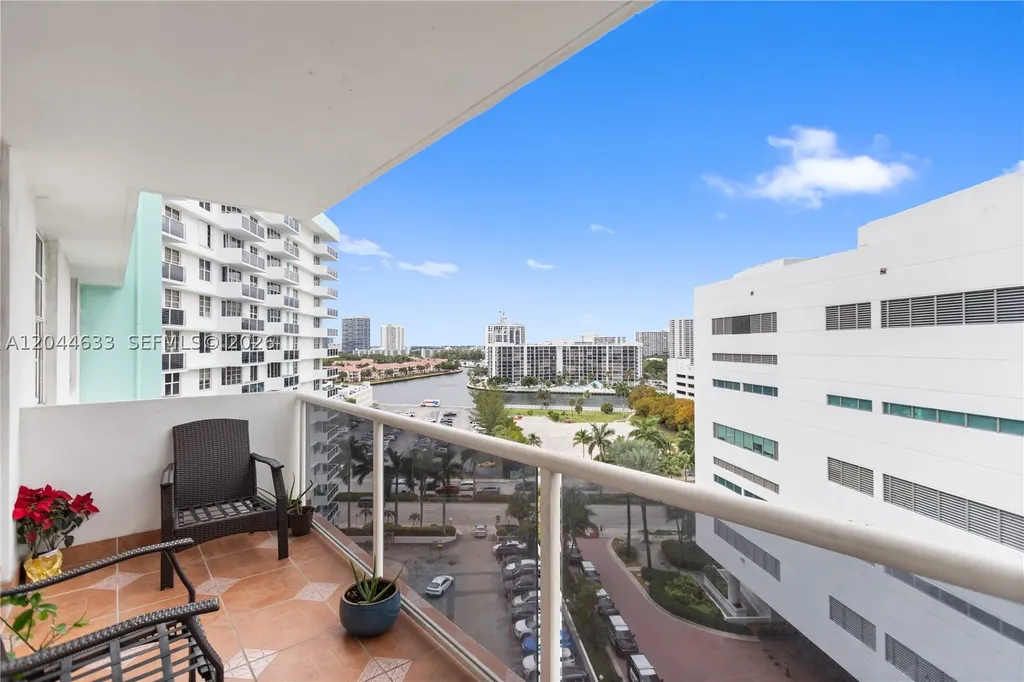 3725 S Ocean Drive Hollywood FL 33019