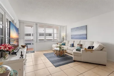 3725 S Ocean Drive Hollywood FL 33019