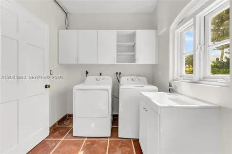 7500 W Treasure Drive North Bay Village FL 33141