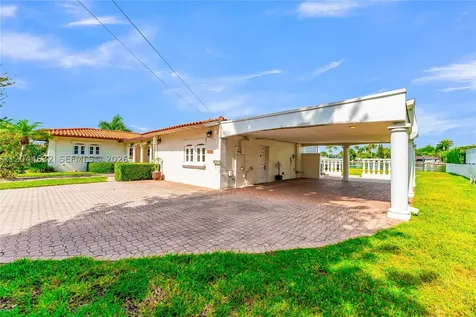 7500 W Treasure Drive North Bay Village FL 33141