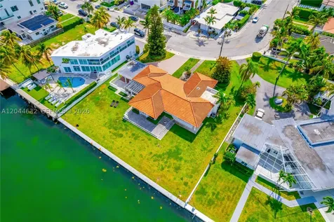 7500 W Treasure Drive North Bay Village FL 33141