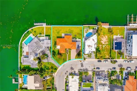 7500 W Treasure Drive North Bay Village FL 33141