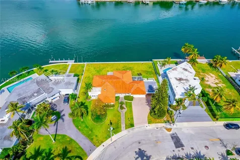 7500 W Treasure Drive North Bay Village FL 33141