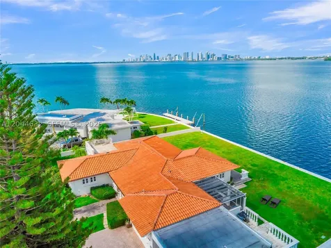 7500 W Treasure Drive North Bay Village FL 33141