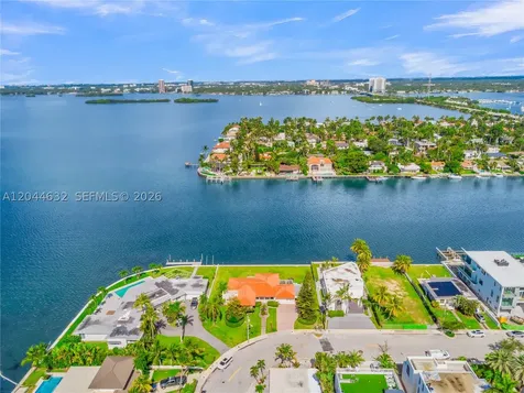 7500 W Treasure Drive North Bay Village FL 33141