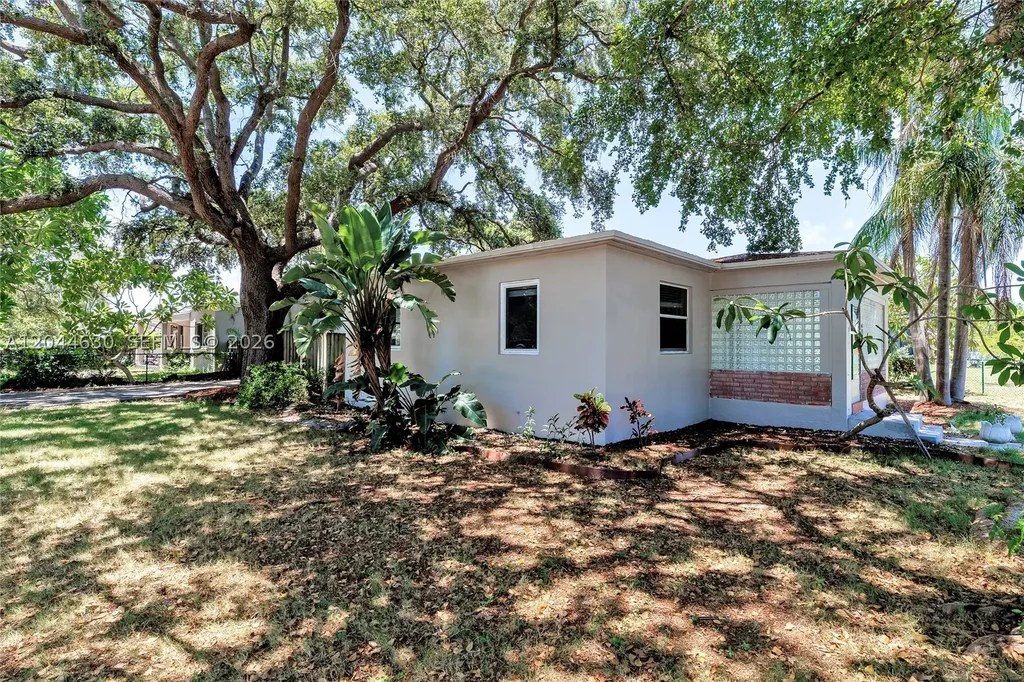842 S 28th Avenue Hollywood FL 33020