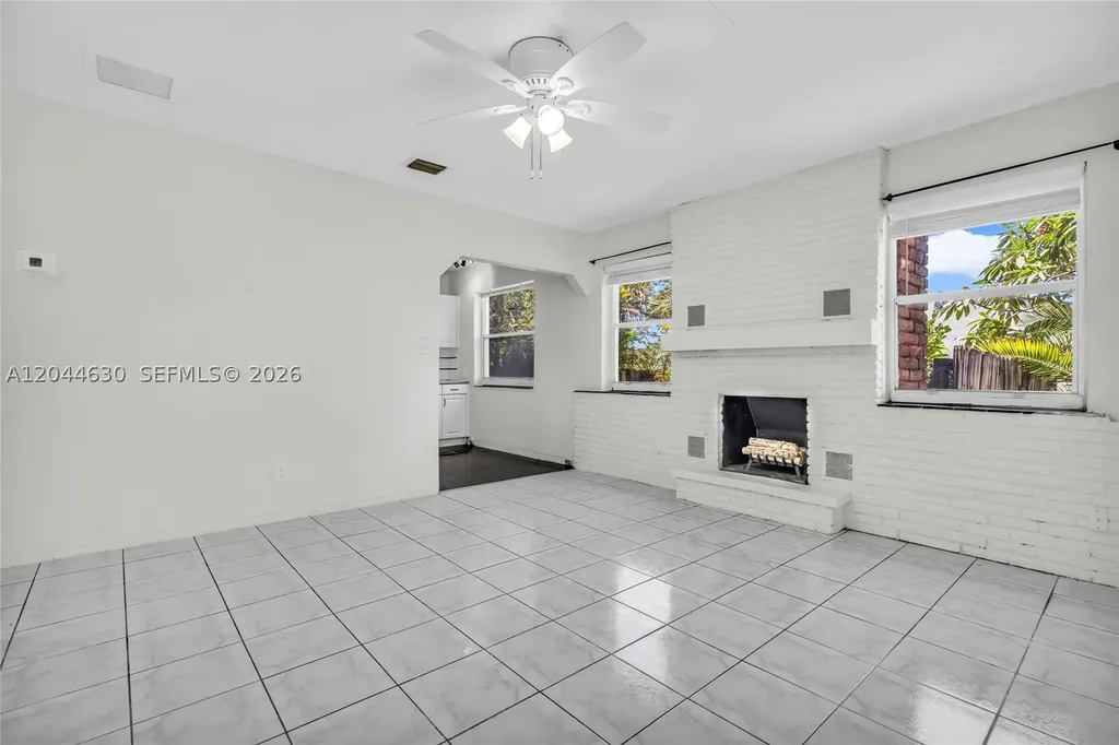 842 S 28th Avenue Hollywood FL 33020