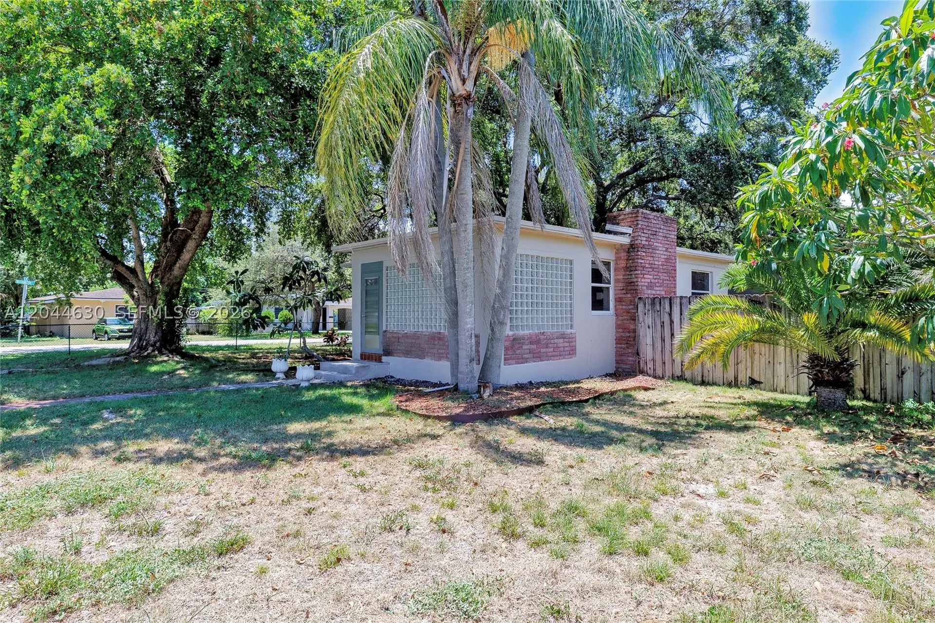 842 S 28th Avenue Hollywood FL 33020