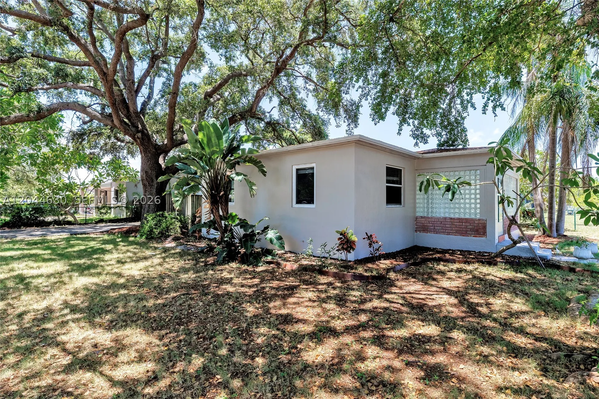 842 S 28th Avenue Hollywood FL 33020