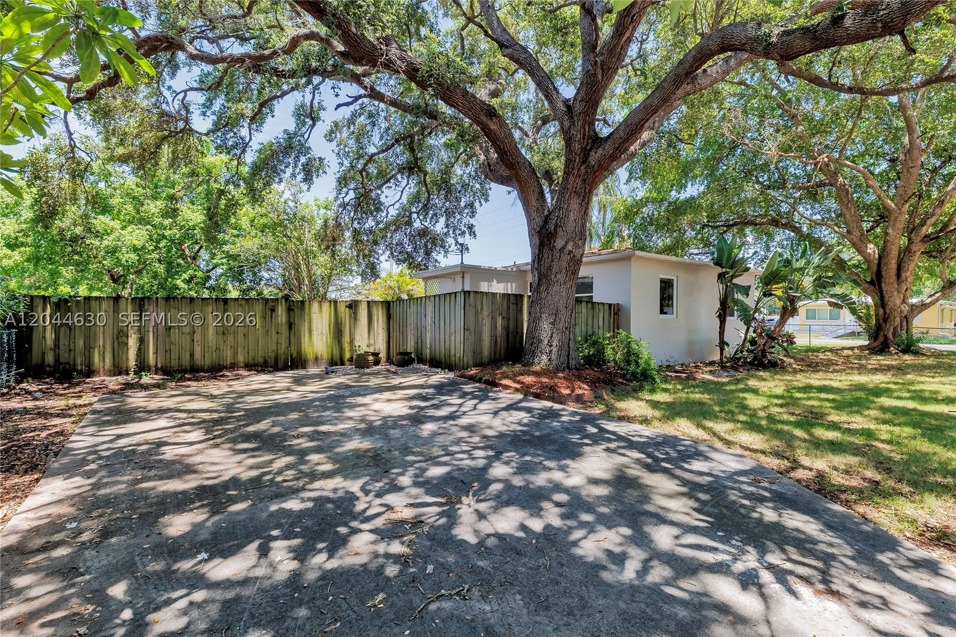842 S 28th Avenue Hollywood FL 33020
