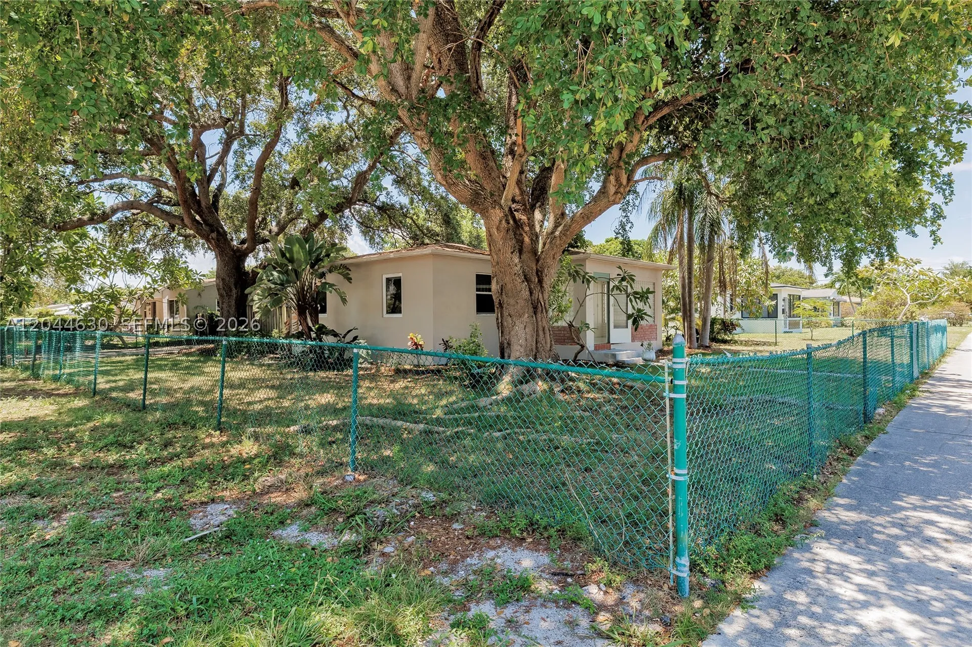 842 S 28th Avenue Hollywood FL 33020