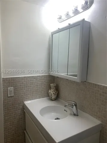 2460 SW 18th Avenue Miami FL 33145