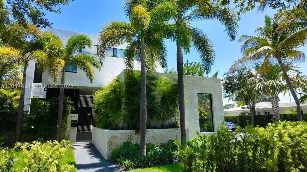 570 S Shore Drive Miami Beach FL 33141