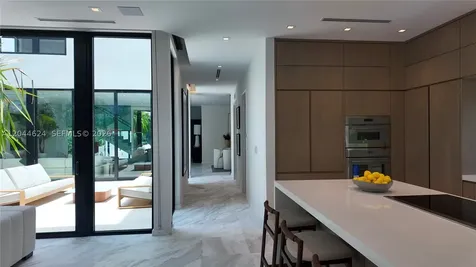 570 S Shore Drive Miami Beach FL 33141