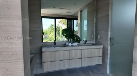 570 S Shore Drive Miami Beach FL 33141