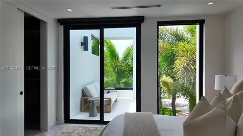 570 S Shore Drive Miami Beach FL 33141