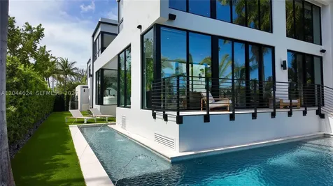 570 S Shore Drive Miami Beach FL 33141