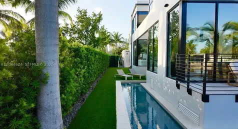 570 S Shore Drive Miami Beach FL 33141