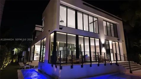 570 S Shore Drive Miami Beach FL 33141