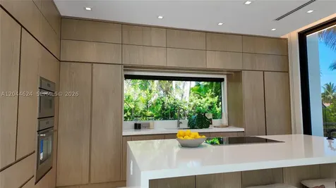 570 S Shore Drive Miami Beach FL 33141