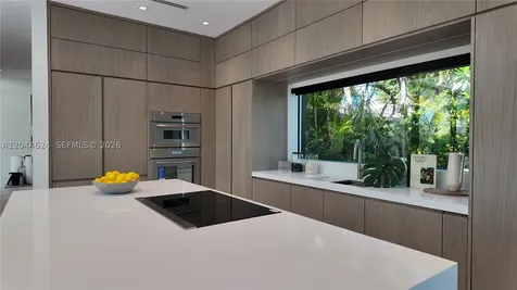 570 S Shore Drive Miami Beach FL 33141