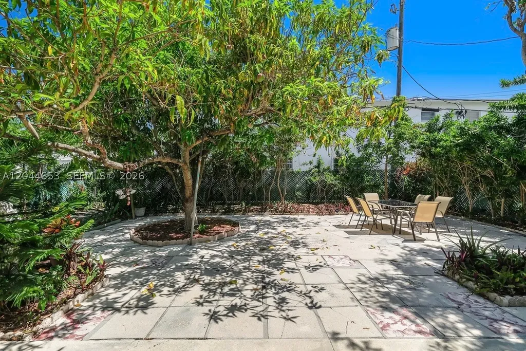 1826 Mckinley Street Hollywood FL 33020