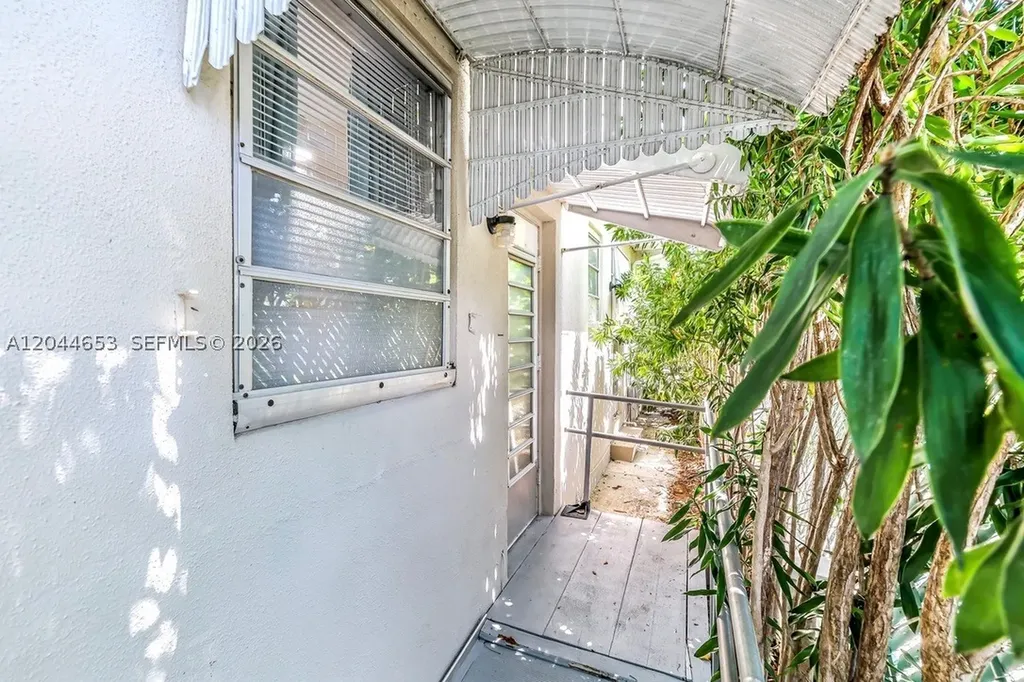 1826 Mckinley Street Hollywood FL 33020