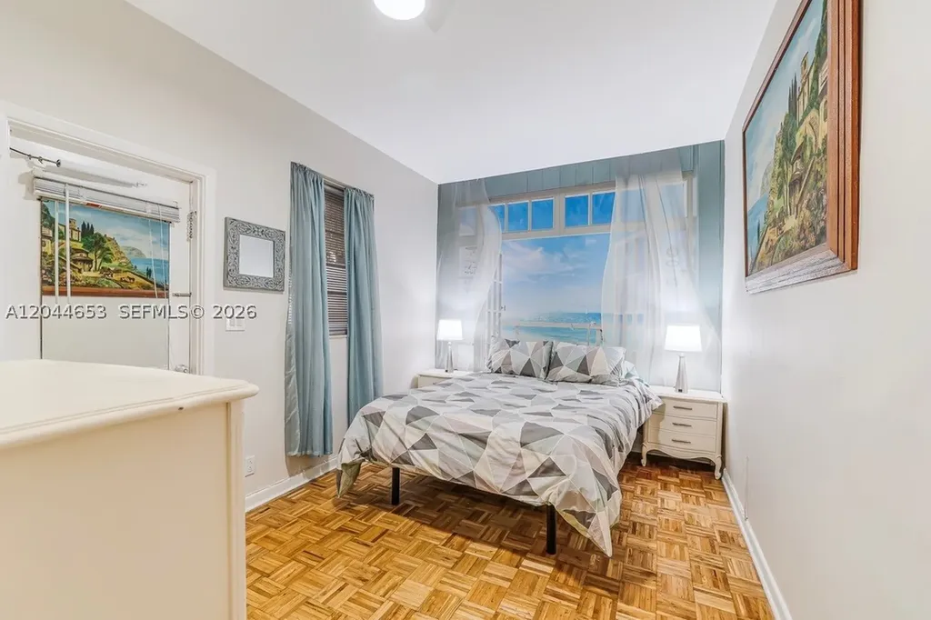 1826 Mckinley Street Hollywood FL 33020