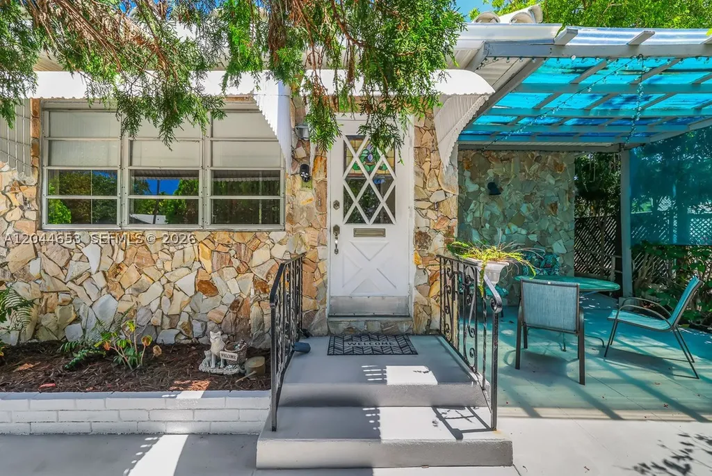 1826 Mckinley Street Hollywood FL 33020