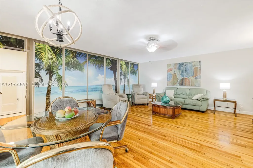 1826 Mckinley Street Hollywood FL 33020