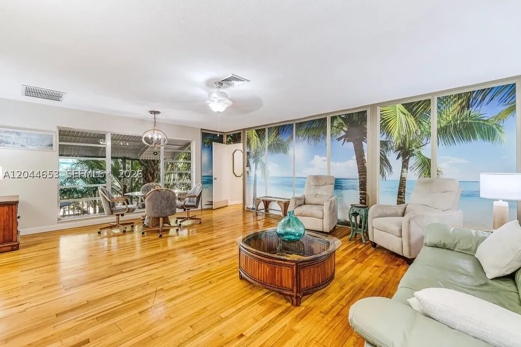 1826 Mckinley Street Hollywood FL 33020